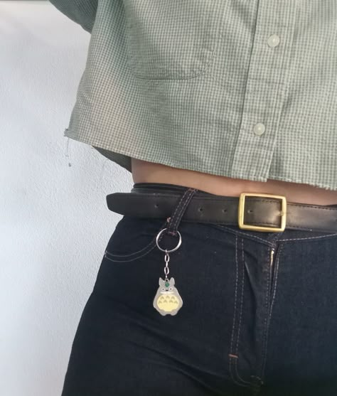 Keychain On Pants, Pants Charms, Birthday Letters To Boyfriend, Pants Chain, 2020s Fashion, Pant Chains, Letters To Boyfriend, Birthday Letters, Small Charms