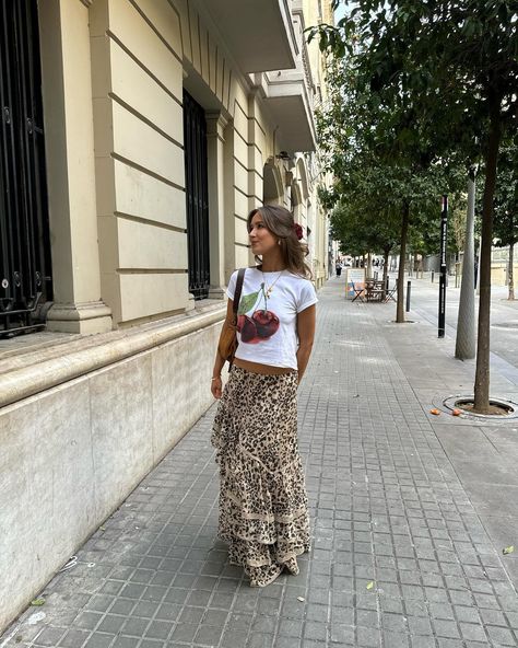 Kezia Rose Cook | my two favourite things 🍒🐆 | Instagram Cheetah Print Skirt Outfit, Cheetah Skirt Outfit, Printed Maxi Skirt Outfit, Animal Print Skirt Outfit, Leopard Print Skirt Outfit, Leopard Skirt Outfit, Maxi Skirt Spring, Cheetah Print Outfits, Leopard Maxi Skirts