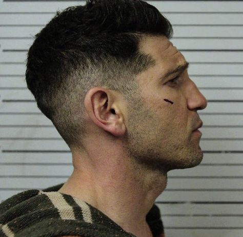 Jon Bernthal Punisher, John Bernthal, Mens Haircuts Short Hair, Trendy Mens Haircuts, Glam Wedding Makeup, Punisher Marvel, Men Hair Color, Jon Bernthal, Men Haircut Styles