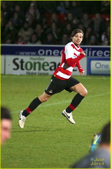 Doncaster Rovers, Soccer Match, Playing Football, James Horan, Louis Williams, Soccer Games, Larry Stylinson, Ed Sheeran, Liam Payne