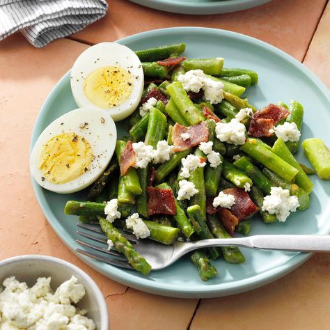 Warm Asparagus Salad, Salad With Eggs, Salad With Egg, Leftover Hard Boiled Eggs, Winning Recipes, Bacon And Eggs, Asparagus Salad, Fresh Asparagus, Asparagus Recipe