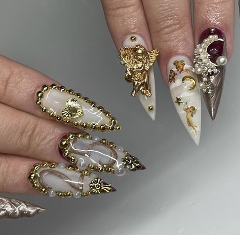 Saint Nails Designs, Angle Nails Design, Nails With Dangly Charm, Cherub Nails Designs, Angelic Nails Aesthetic, Cherub Angel Nails, Nail Art Designs With Charms, Angelic Nails Acrylic, Gold Chain Nails