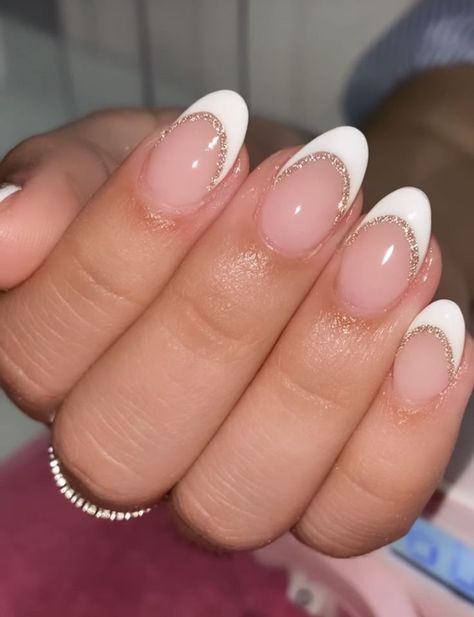 There's a new beauty trend taking over Instagram and it's absolutely stunning. Say hello to "quartz nails". Gel X Nail Designs French Tip, Nail Ideas Teenage Girl, Cute Nails That Go With Everything, White Nails Ideas Simple, Cute Beach Nail Ideas, Jan Nails 2024, Almond French Tip With Design, Simple Preppy Nails, Nails For 10 Year Girl