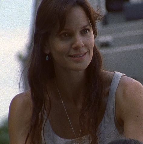 Lori The Walking Dead, The Walking Dead Icon, Lori Grimes, Sarah Wayne Callies, Mbti Character, Best Tv Shows, Book Inspiration, Best Tv, Walking Dead