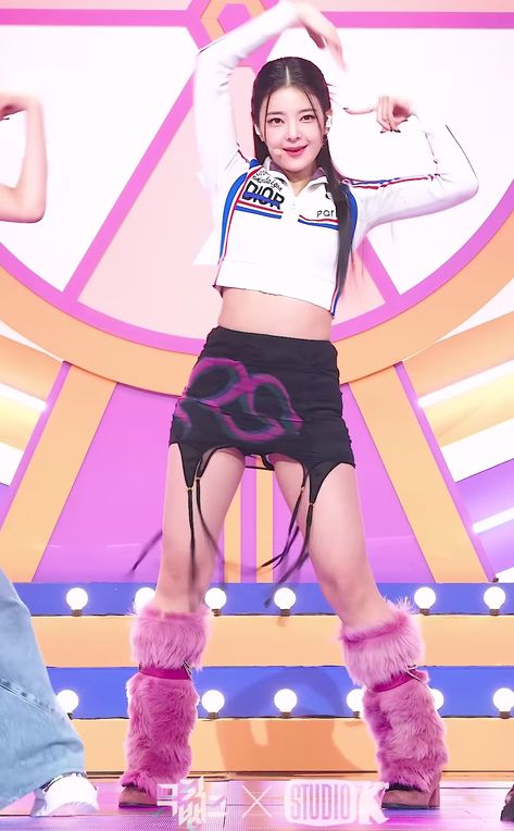 Cheshire Lia Itzy Cheshire, Itzy Cheshire, Pop Outfits, Itzy Lia, Lia Itzy, Stage Outfits, Kpop Fashion, Collage, Music