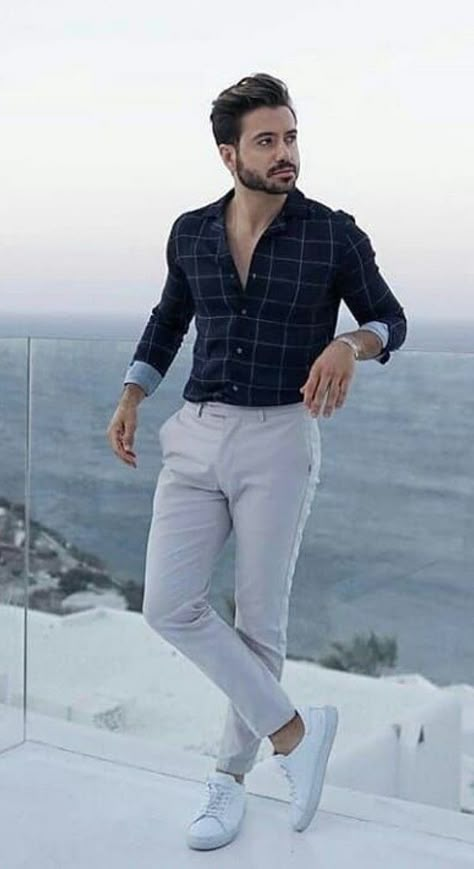 Mens Smart Casual Outfits, Mens Business Casual Outfits, Formal Men Outfit, Mens Fashion Blazer, Mens Casual Outfits Summer, Smart Casual Men, Men Fashion Casual Shirts, Formal Mens Fashion, Stylish Men Casual