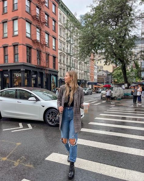 Rainy Fall Outfit Casual, Rainy Day Outfit Fall, City Fall Outfits, Rainy Fall Outfit, Outfit Casual Chic, Black New York, Blazer Outfits Casual, Fall Ootd, Ootd Fall