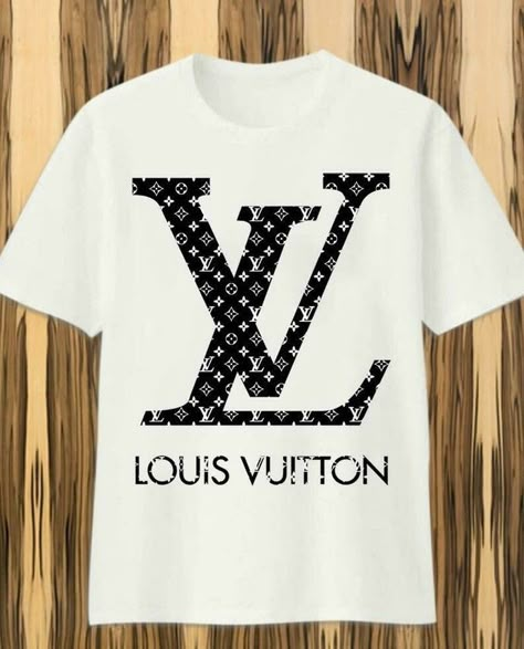 Lv Clothes, Hermes Shirt, Louis Vuitton Clothes, Lv Design, Medusa Versace, Louis Vuitton Shirts, Lv Shirt, Louis Vuitton T Shirt, Balenciaga Shirt