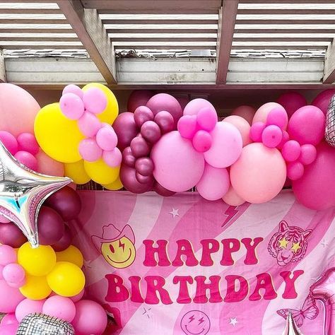 Alexander Balloon Co on Instagram: "Preppy Party Planning and Balloons 🪩💗😊" Preppy Pink Party Ideas, Preppy Decorations Party, Preppy Birthday Balloons, Preppy Birthday Decorations, Preppy 12th Birthday, Preppy 10th Birthday Party, Pink Preppy Birthday Party, Pink Smiley Party, Pink Smiley Birthday