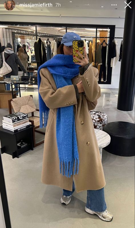 Long Coat Hoodie Outfit, Winter Aspen Outfits, Winter Outfits With Gloves, Coat Inspo Outfit, Winter Outfits Layered Cold Weather, Blue Scarf Outfit Winter, European Winter Aesthetic, Long Tan Coat Outfit, Switzerland Outfit Ideas