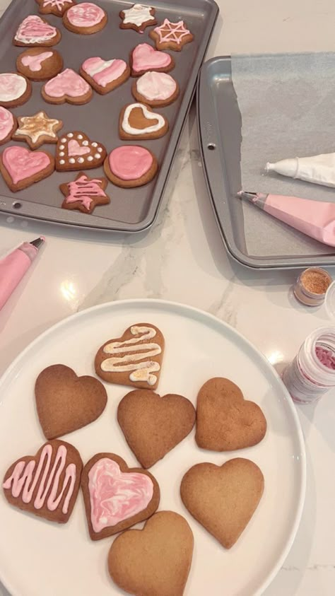 Cute Baking, Think Food, Heart Cookies, Food Obsession, No Bake Cookies, Pretty Food, Food Cravings, Cute Food, Aesthetic Food