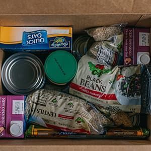 What to donate to a food bank and what to avoid | Feeding America Food Pantry Donations, Canned Food Drive, Whole Grain Rice, Expired Food, Frozen Turkey, Good Drive, America Food, Food Donation, Food Drive