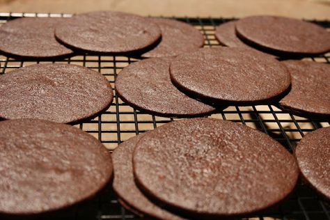 Laura's Sweet Spot: Chocolate Wafer Cookies (Nabisco Type) Wafer Cookie Recipe, Brandy Snaps, Icebox Cake Recipes, Chocolate Wafer, Chocolate Wafer Cookies, Wafer Cookies, Gateaux Cake, Chocolate Wafers, Icebox Cake