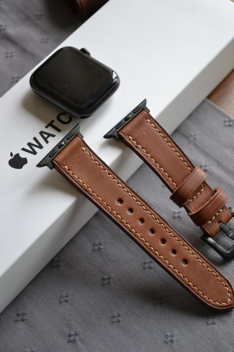 Brown Leather Apple Watch Band, Apple Watch Bands Leather Women, Apple Watch Bands Mens, Apple Watch Bracelet Band, Apple Watch Leather Band, Watch Strap Design, Watch Bands Leather, Gq Mens Style, Apple Watch 8