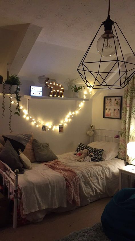 Fairy Light Bedroom, Glam Bedrooms, Teen Room Designs, Sofa Bed For Small Spaces, Aesthetic Fairy, Easy Diy Room Decor, Glam Bedroom, Ikea Bedroom, Cute Bedroom Ideas