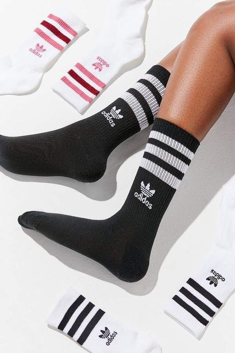 Adidas Originals Roller Crew Sock Barang Mahal, Sweat Clothes, Socks Photography, Training Outfit, Cute Sweats, Adidas Socks, Cute Nike Outfits, Sock Outfits, Tennis Shop