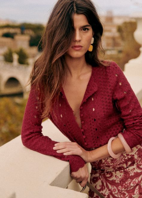 Organic cotton cardigan with long sleeves;Fancy openwork knit;Crochet finish and buttons;Round neckline;Length from the shoulder: 56 cm / 22 in  (for a S) Sezane Outfits, French Clothing Brands, Boho Street Style, Autumn Soft, French Girl Style, Trendy Girl, Style Finder, Fall Inspo, Cotton Cardigan