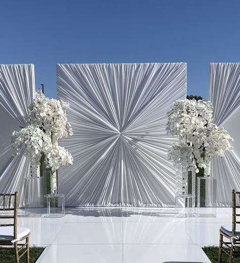 Prom Backdrop Ideas, Contemporary Wedding Decor, Wedding Backdrop Ideas, Diy Backdrop Stand, Luxury Event Decor, Event Decor Ideas, Wedding Stage Design, Dream Wedding Decorations, Luxury Wedding Decor