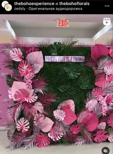 Selfie Wall, Decoration Vitrine, Fiesta Tropical, Wedding Backdrop Decorations, Beauty Room Design, Birthday Party Theme Decorations, Diy Home Decor Ideas, Event Backdrop, Diy Birthday Decorations