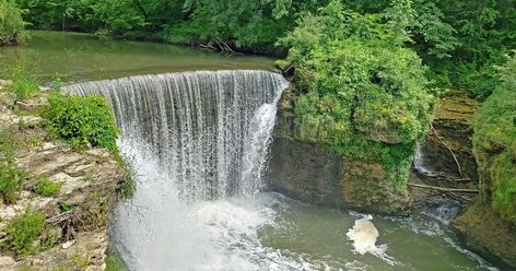 The Easy 3-Mile Hike In Ohio That Leads You To This Gorgeous Hidden Waterfall Ohio Waterfalls, Ohio Hiking, Hidden Waterfall, Family Beach Trip, Romantic Escapes, Walk In The Woods, Local Travel, Travel Sites, Travel Memories