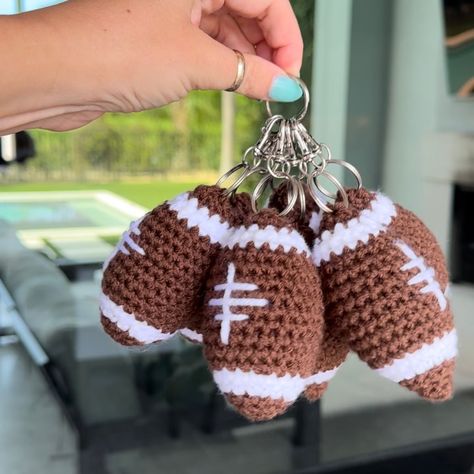 Crochet Football Pattern, Crocheted Keychains, Football Keychain, Crochet Football, Keychain Patterns, Crochet Keychains, Football Pattern, Single Crochet Decrease, Crochet Case