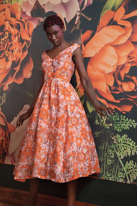 Tracy Reese Black Fashion Designers, Flint Michigan, Tracy Reese, Organic Linens, 70 Dress, Anthropologie Dress, 50's Dress, Floral Midi Dress, Anthropologie Dresses