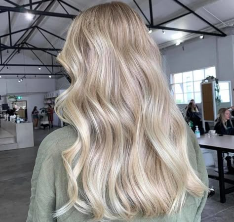 Clear Winter Blonde Hair, I’ve Blonde Hair, Cold Toned Blonde Hair, Neutral Tone Blonde Hair, Creamy Vanilla Blonde Hair Balayage, Butter Cream Blonde Hair, Cool Blonde Hair Color Balayage, Milk Blonde Hair, Creamy Blonde Hair Highlights