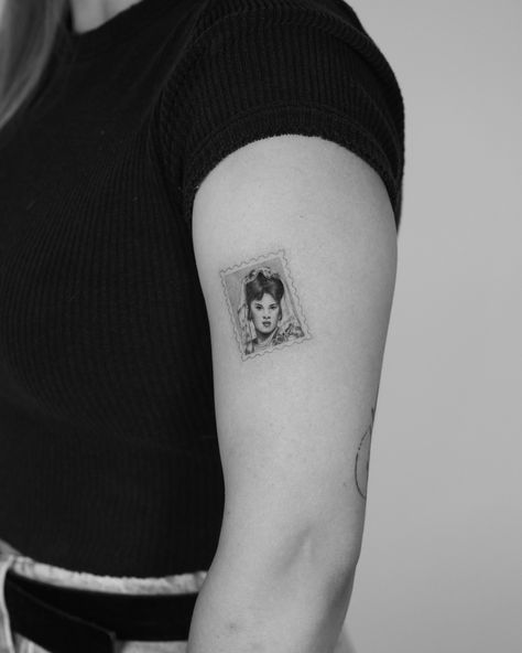 1.5 inch portrait Mini Portrait Tattoo, Minimalist Portrait Tattoo, Mini Portrait, Minimalist Portrait, Tattoo Artist, Portrait Tattoo, Tattoo Artists, Angeles, Tattoos