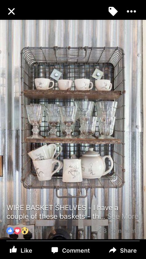 Kitchen London, Shabby Chic Decorating, Smart Tiles, Ideas Hogar, Shabby Chic Farmhouse, Metal Baskets, Chic Kitchen, Basket Shelves, Shabby Chic Kitchen