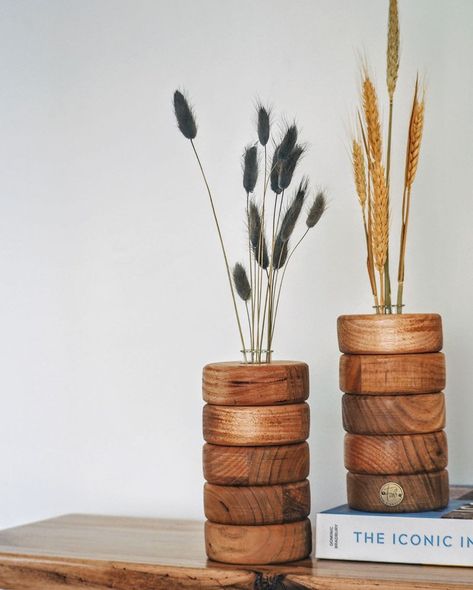 Wooden Vases Ideas, Wooden Vases, Wood Work, Diy Wood Gifts, Wooden Test Tube Vase, Wood Flower Vase, Resin Wood Vase, Oak Wood Vase, Test Tube Wooden Vase