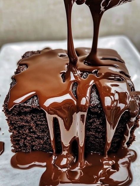 Ultimate Chocolate Fudge Cake   🌾 𝗜𝗻𝗴𝗿𝗲𝗱𝗶𝗲𝗻𝘁𝘀 🌾 1.5 cups all-purpose flour 🌾 ½ cup cocoa powder 🍫 1 cup sugar 🍚 ½ cup butter 🧈 1 cup milk 🥛 200g melted dark chocolate 🍫 1 tsp baking powder 🧁 Dark Chocolate Fudge Cake, Dark Chocolate Fudge, Chocolate Fudge Cake, Cheesecake Cupcakes, Fudge Cake, Chocolate Fudge, Cake Ingredients, Cocoa Powder, Purpose Flour