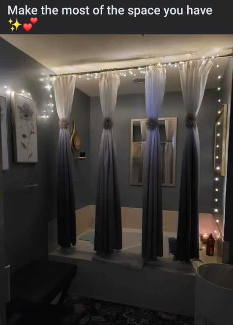 Fancy Curtains Bedroom, Female Bathroom Decor, Home Decor Theme Ideas, Women Bathroom Ideas Decor, Walk In Shower Decor, Small Bathroom Shower Curtain, Diy Spa Bathroom Ideas, Bathroom Tub Decor Ideas, Garden Tub Decorating