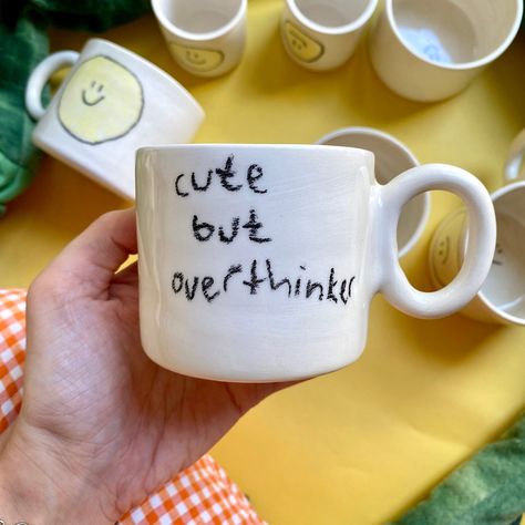 Cute But Overthinker, Mugs Ceramic Ideas, Crumbs Aesthetic, Hand Made Cup, Fun Ceramic Mugs, Hand Ceramics Ideas, Mug Designs Aesthetic, Mug Ceramic Ideas, Ceramic Cup Ideas