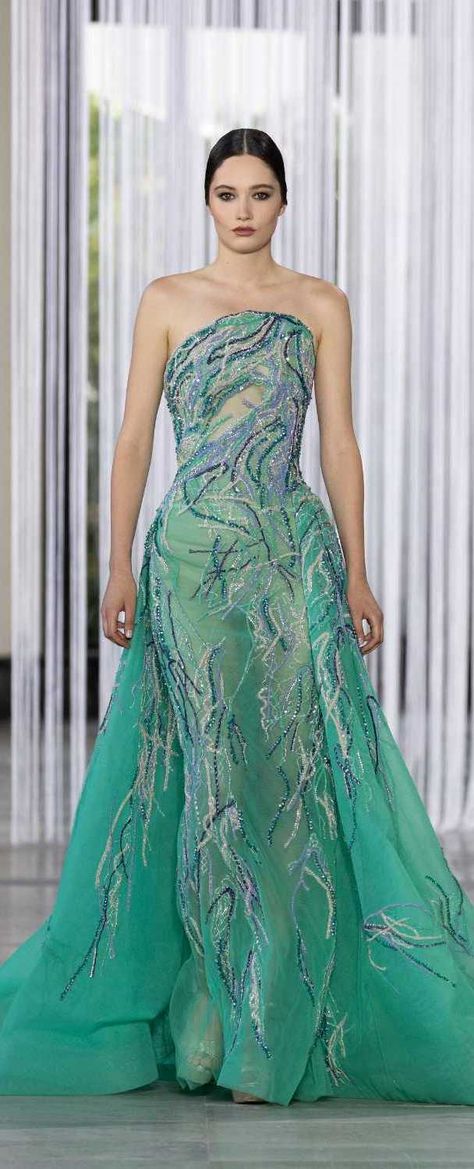 Tony Ward Fall 2023 Haute Couture Tony Ward 2023, Green Couture, Couture 2023, Tulle Overskirt, Tony Ward Couture, Fall Couture, Fashion Creator, Awards Night, Engagement Dress