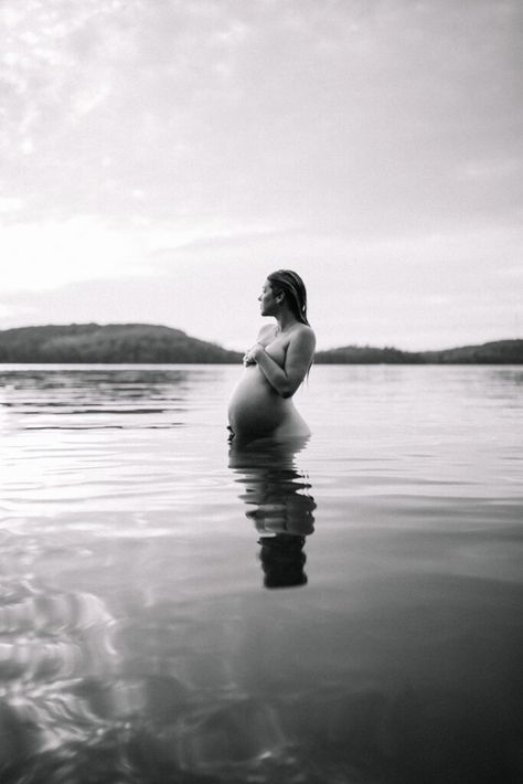 Water Maturity Photoshoot, Maternity Photos Inspiration, Pregnant Water Photoshoot, Black And White Beach Maternity Shoot, Water Maternity Photography, Maternity Photo Shoot Water, Wet Maternity Photoshoot, Different Maternity Shoot Ideas, Maternity Water Shoot