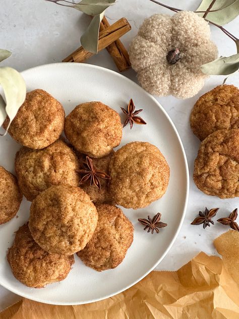 Sourdough Pumpkin Snickerdoodles Sourdough Shortbread, Sourdough Scones, Pumpkin Sourdough, Pumpkin Snickerdoodle Cookies, Sourdough Banana, Sourdough Pumpkin, Chocolate Orange Cookies, Recipe Using Sourdough Starter, Pumpkin Snickerdoodles