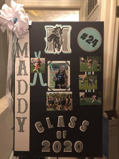 Senior Field Hockey Posters, Sr Poster Ideas, Senior Poster Board Ideas Field Hockey, Senior Night Posters Field Hockey, Field Hockey Senior Night Posters, Senior Night Posters Hockey, Senior Poster Board Ideas Band, Field Hockey Posters Ideas, Senior Walk Poster Ideas