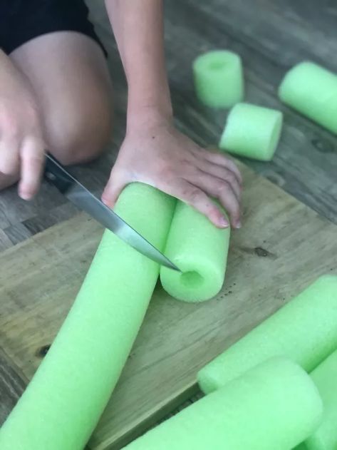 Check out this useful hack for keeping your backyard trampoline springs safe with dollar tree pool noodles cover. Trampoline safety is easy with this diy idea. #trampoline #poolnoodle #trampolinesprings Pool Noodle Trampoline, Trampoline Springs, In Ground Trampoline, Entertaining Deck, Backyard Trampoline, Pool Noodle, Pool Noodles, Dollar Tree Crafts, Diy Patio