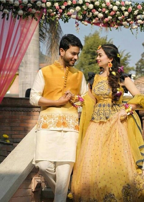 Groom Pithi Outfit, Haldi Ceremony Outfit For Groom Indian, Groom Indian Haldi Outfits, Haldi Groom Dress, Grooms Haldi Outfit, Pithi Outfit For Groom, Outfit For Haldi Function For Men, Grooms Mehndi Outfit, Haldi Dress Ideas For Groom