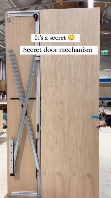 St James Interiors on Instagram: "Everyone loves a space saving pocket door. Looks great when it’s closed but saves space when opened and slid away. Nobody wants to see those hinged doors in the way when open. Pocket doors are a great versatile option for all kinds of joinery spaces. Kitchens, bars, bedrooms, we could go on and on. Hope you enjoyed seeing the exposed mechanism of a pocket door. DM us with any joinery or bespoke furniture requirements. #cabinetmaker #bespokefurniture #stjamesinteriors #craftsmanship #bespokejoinery #interiordesign #woodworking #customcabinetry #cnc" Pocket Door Alternative, Cabnit Doors, Door Mirror Ideas, Pocket Doors Diy, Diy Pocket Door, Door Alternatives, Space Saving Doors, Wardrobe Design Modern, Sliding Door Design