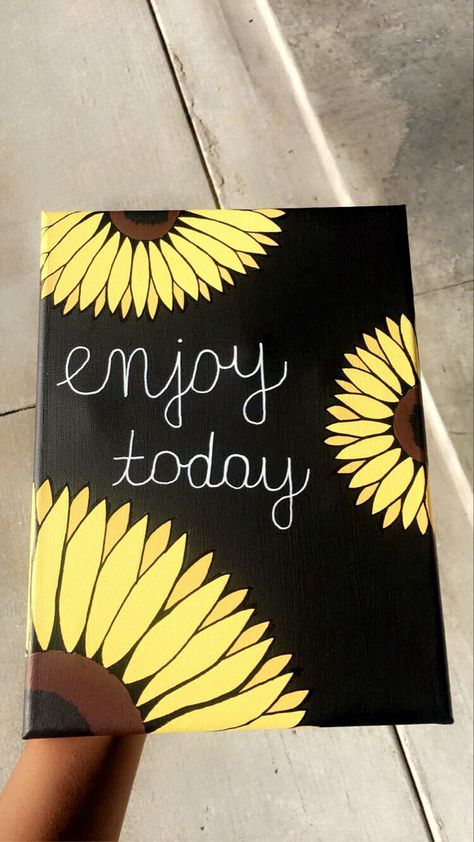 Black Canvas Boho Art, Cool Paintings With Black Background, What To Paint With A Black Background, Drawing Ideas With Black Background, Sunflower Painting Black Background, Black Cardboard Painting, Cute Paintings On Black Canvas, Easy Paintings On Black Paper, Notebook Cover Painting Ideas Easy