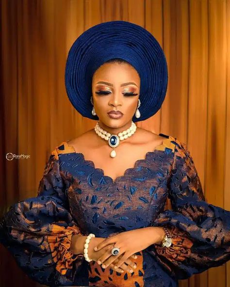 36 Chic Latest Nigerian Lace Styles You Should Wear Soon – Svelte Magazine Nigerian Traditional Wedding Dress, Lace Ankara Styles, Latest Asoebi Styles, Nigerian Lace Dress, Nigerian Gele, Gele Styles, Asoebi Style, Yoruba Bride, Nigerian Traditional Wedding