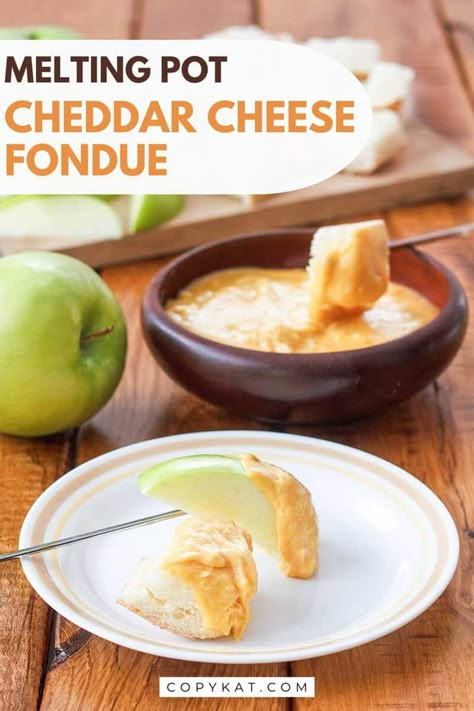 Nothing beats dipping bread and fruit into melted cheese! Find out how to make the best cheddar cheese fondue with this easy Melting Pot copycat recipe. Perfect for a romantic meal, New Year's Eve, parties, or game day football food. Copycat Melting Pot, Cheddar Cheese Fondue Recipe, Easy Cheese Fondue Recipe, Cheddar Cheese Fondue, Fondue At Home, Melting Pot Cheese Fondue, Best Cheese Fondue, Easy Cheese Fondue, Cheddar Fondue