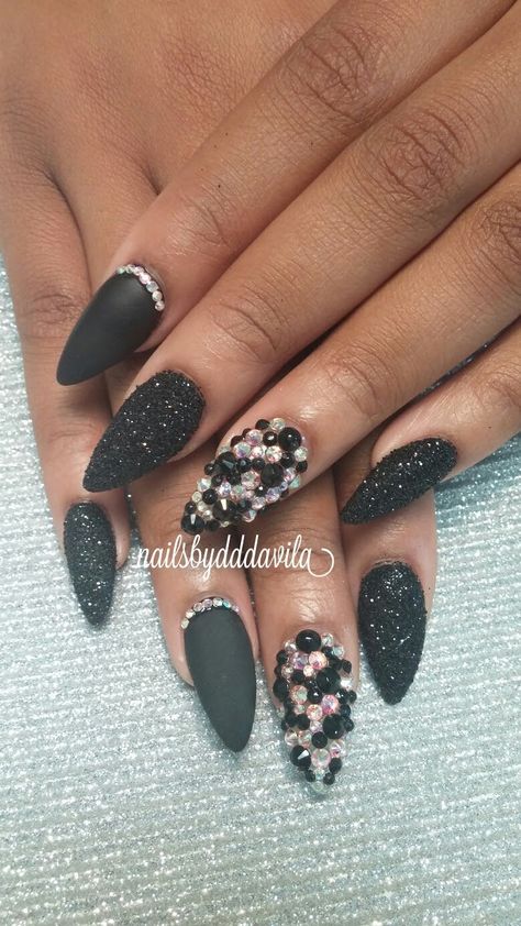 Almond Nails With Diamonds, Fancy Almond Nails, Sugar Glitter Nails, Dust Nails, Almond Stiletto, Sugar Glitter, Nails Fun, Swarovski Nails, Diamond Dust