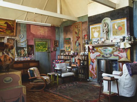 If you're hooked on the BBC's Bloomsbury Group drama, Life in Squares, you'll love the interiors of Charleston Farmhouse http://www.homesandantiques.com/feature/interiors/inspiration/see-inside-charleston-farmhouse Artist Homes, Charleston House, Duncan Grant, Faye Toogood, Vanessa Bell, Bloomsbury Group, Barbara Hepworth, Most Famous Artists, Charleston Homes