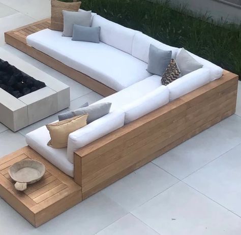 Wooden Sofa Designs, Outdoor Living Room, Wooden Sofa, Diy Furniture Couch, Couch Furniture, Lounge Furniture, Buying Furniture, Diy Outdoor Furniture, Diy Patio