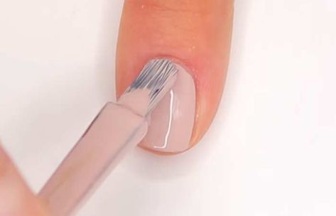 Diy Ombre French Tip Nails, How To Create Ombre Gel Nails, Diy Ombre French Nails, How To Do Pink And White Ombre Nails, How To Do Faded French Nails, How To Get Ombre Nails, Diy Gel Ombre Nails, French Ombre Gel Nails Tutorial, How To Do Hombre Nails Step By Step Diy