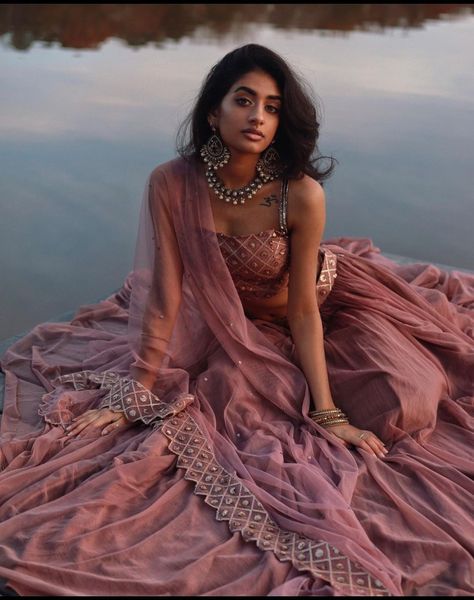 Hamel Patel, Blogger Instagram, Lehenga Designs Simple, Traditional Indian Dress, Indian Photoshoot, Indian Dresses Traditional, Indian Bridal Fashion, Indian Aesthetic, Indian Wedding Outfits