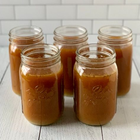 Homemade Vegan "Beef" Broth in 15 Minutes! - Freely Vegan Vegan Beef Broth, Beef Broth Recipe, Vegan Broth, Vegan Beef, Vegan Worcestershire Sauce, Broth Recipes, Seasoning Blend, Vegan Condiments, Low Sodium