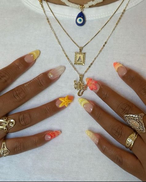 short nails ideas inspo island girl Orange Yellow Nails Summer, French Nails Yellow, Yellow And Orange Nails, Orange French Nails, Yellow French Nails, Island Nails, Hard Nails, Nails Now, Summery Nails